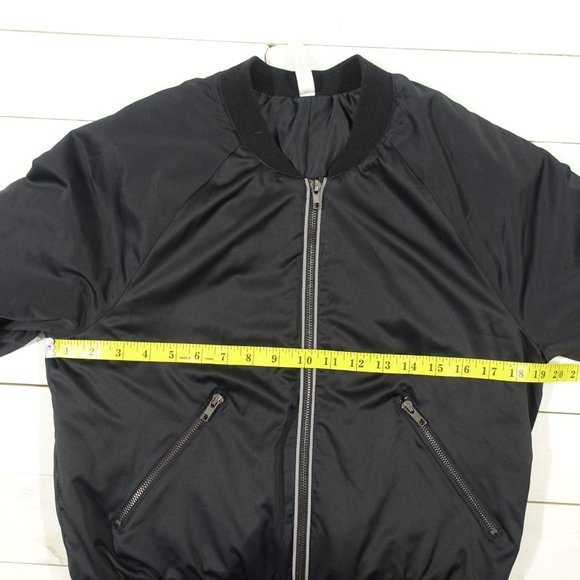 Fabletics Electra Puffy Bomber Semi Cropped Jacket - Picture 5 of 9